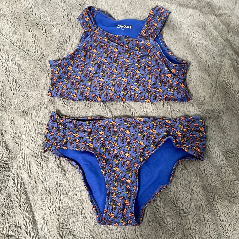 Has been worn a couple times but in good condition